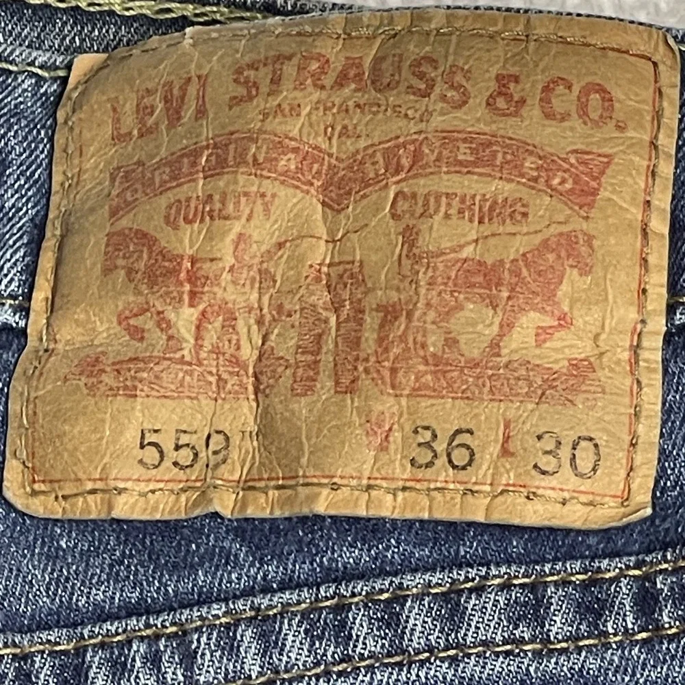 Levi's‎ Men's 559 Jeans Size 36x30 Distressed Relaxed Straight Fit